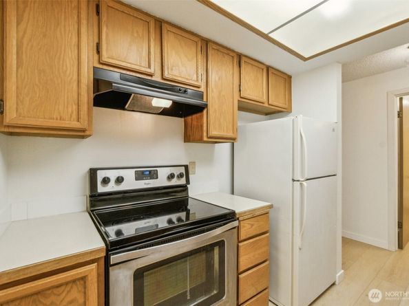13717 linden Avenue N 231, Seattle WA 98133