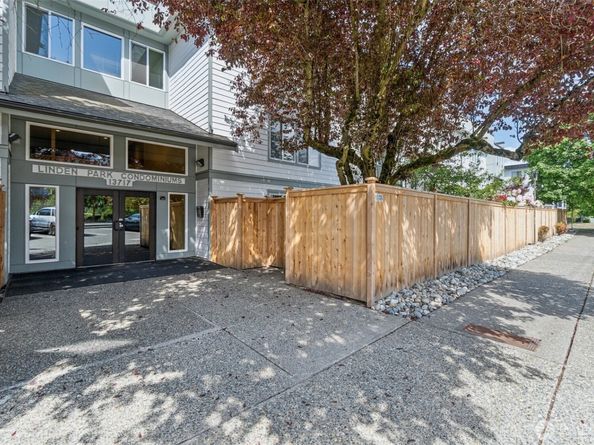 13717 linden Avenue N 231, Seattle WA 98133