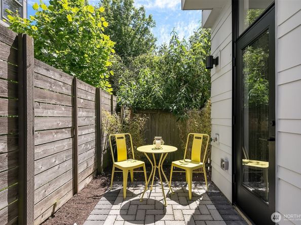 6732 Alonzo Avenue NW B, Seattle WA 98117
