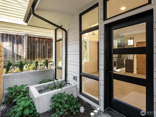 6732 Alonzo Avenue NW B, Seattle WA 98117