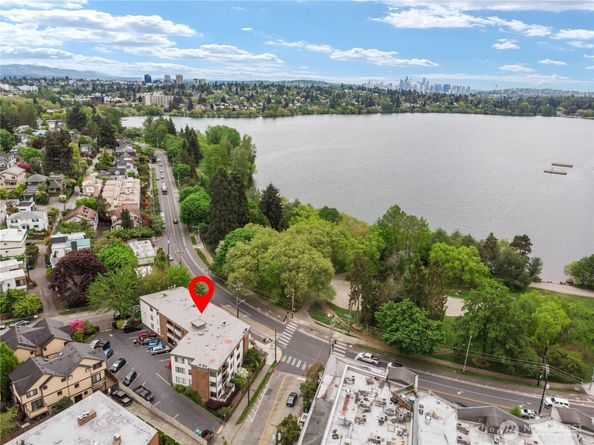 7850 E Green Lake Drive N 204, Seattle WA 98103