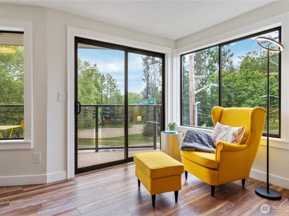 7850 E Green Lake Drive N 204, Seattle WA 98103