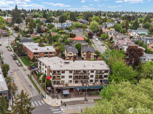7850 E Green Lake Drive N 204, Seattle WA 98103