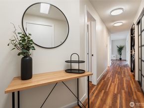 7850 E Green Lake Drive N 204, Seattle WA 98103