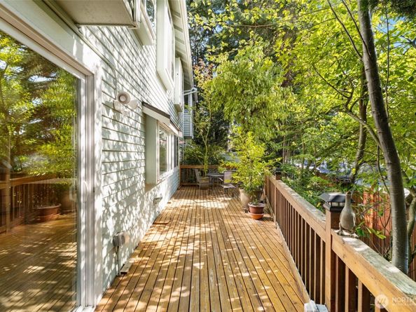 15817 Northup Way, Bellevue WA 98008