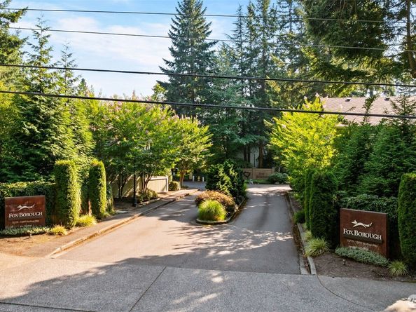 15817 Northup Way, Bellevue WA 98008