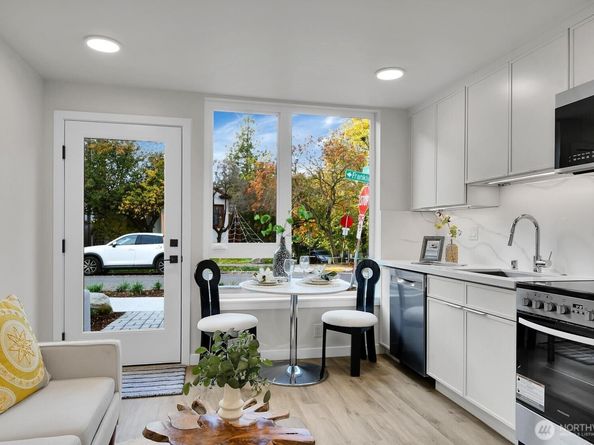 2372 Franklin Avenue E, Seattle WA 98102