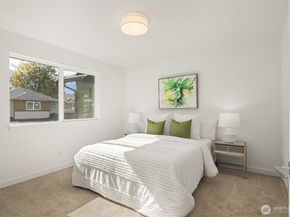 1240 SW 124th Street 10B, Burien WA 98146