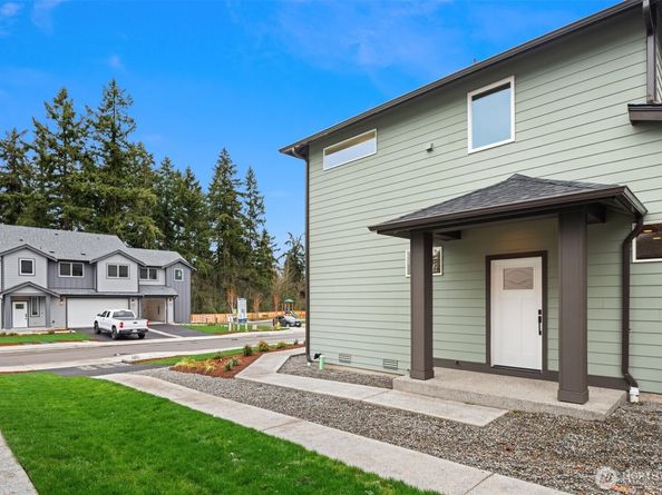 1240 SW 124th Street 10B, Burien WA 98146