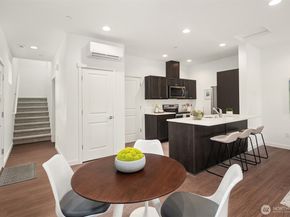 1240 SW 124th Street 10B, Burien WA 98146