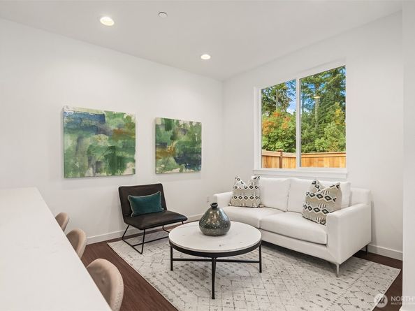 1240 SW 124th Street 10B, Burien WA 98146