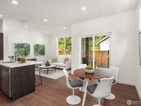 1240 SW 124th Street 10B, Burien WA 98146