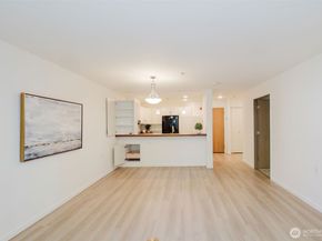 1750 152nd Avenue NE W110, Bellevue WA 98007