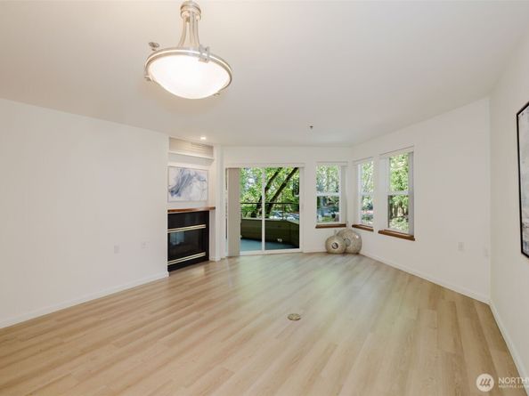 1750 152nd Avenue NE W110, Bellevue WA 98007