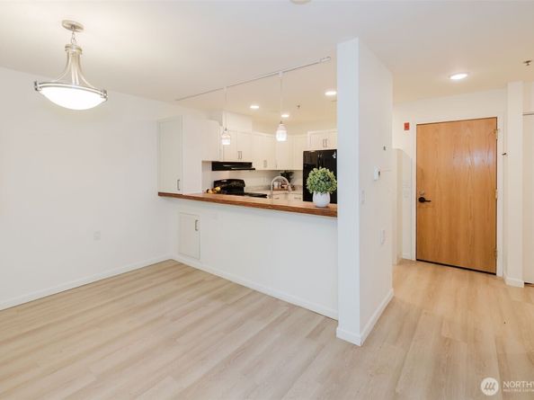 1750 152nd Avenue NE W110, Bellevue WA 98007