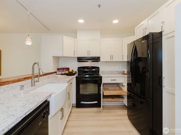 1750 152nd Avenue NE W110, Bellevue WA 98007