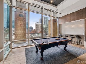 10650 NE 9th Place 1423, Bellevue WA 98004
