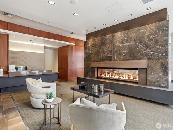 10650 NE 9th Place 1423, Bellevue WA 98004