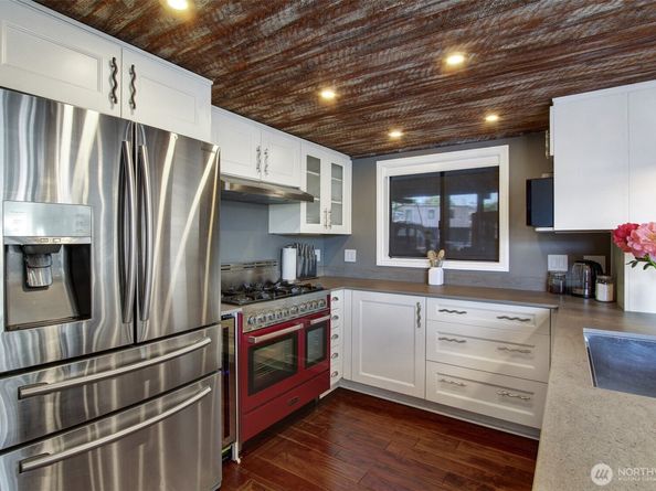 2401 N Northlake Way B13, Seattle WA 98103