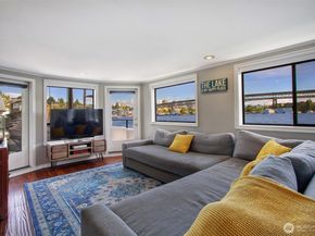 2401 N Northlake Way B13, Seattle WA 98103