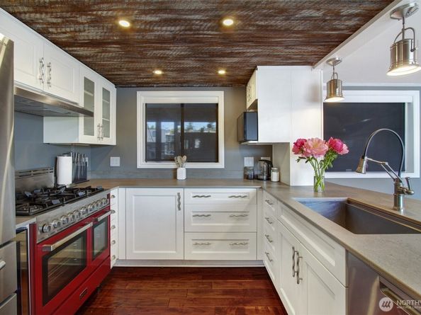 2401 N Northlake Way B13, Seattle WA 98103
