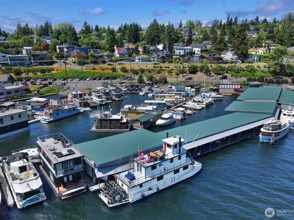 2401 N Northlake Way B13, Seattle WA 98103