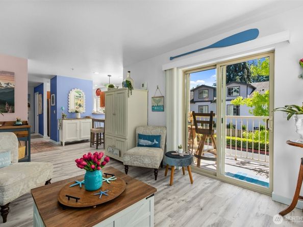 20800 72nd Avenue W 202, Edmonds WA 98026