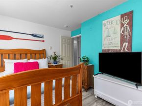 20800 72nd Avenue W 202, Edmonds WA 98026