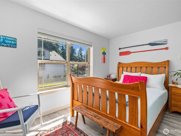 20800 72nd Avenue W 202, Edmonds WA 98026