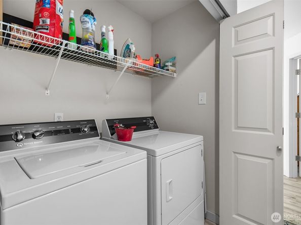 20800 72nd Avenue W 202, Edmonds WA 98026