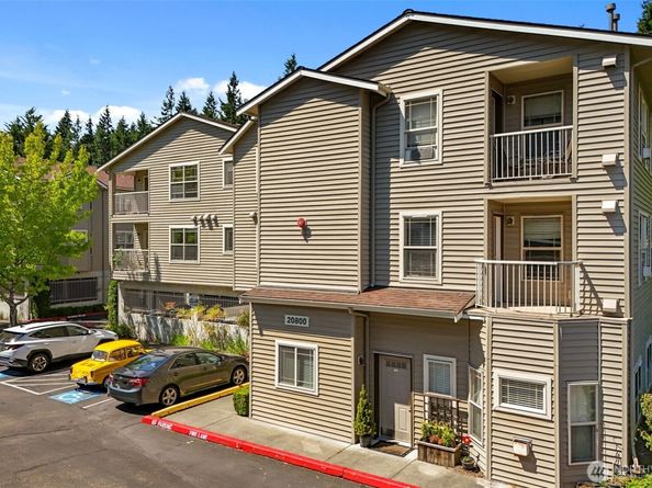 20800 72nd Avenue W 202, Edmonds WA 98026