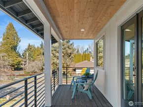 19010 102nd Avenue SE, Renton WA 98055