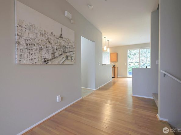 3733 S Holly Park Drive 4, Seattle WA 98118