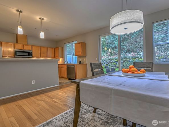 3733 S Holly Park Drive 4, Seattle WA 98118