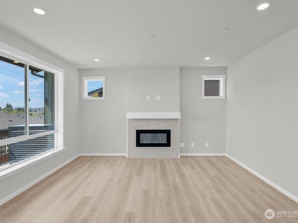 13217 NE 127th Way A, Kirkland WA 98034