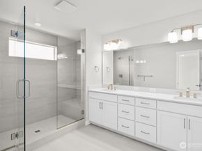 13217 NE 127th Way A, Kirkland WA 98034