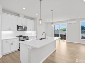 13217 NE 127th Way A, Kirkland WA 98034