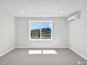 13217 NE 127th Way A, Kirkland WA 98034