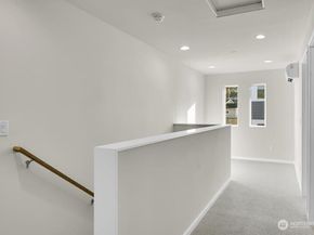 3620 W Mukilteo Boulevard G, Everett WA 98203
