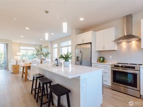 3620 W Mukilteo Boulevard G, Everett WA 98203