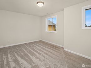 2112 SW 103rd Place, Seattle WA 98146