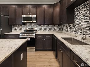 2112 SW 103rd Place, Seattle WA 98146