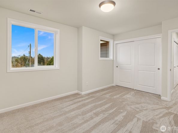 2112 SW 103rd Place, Seattle WA 98146