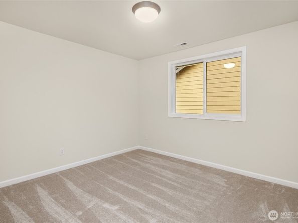 2112 SW 103rd Place, Seattle WA 98146