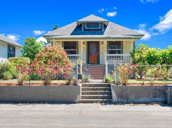 1334 Elizabeth Avenue, Bremerton WA 98337