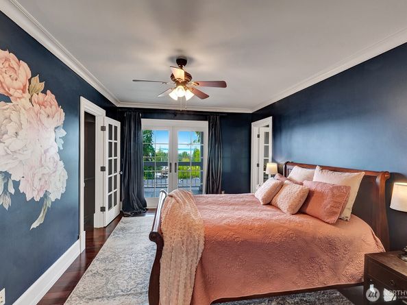 9266 44th Avenue SW, Seattle WA 98136