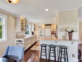 9266 44th Avenue SW, Seattle WA 98136