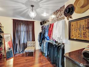 9266 44th Avenue SW, Seattle WA 98136