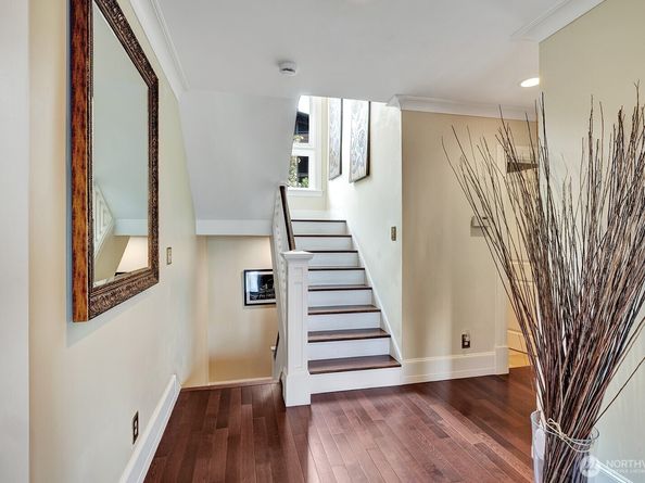 9266 44th Avenue SW, Seattle WA 98136