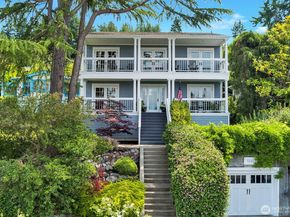 9266 44th Avenue SW, Seattle WA 98136